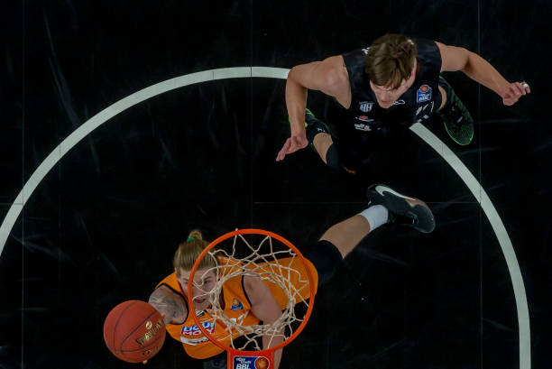 赛隐身的尴 赛隐身的尴